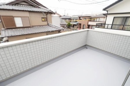 �o���R�j�[ -