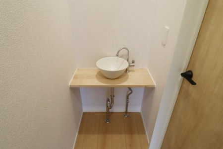 ���̑����� 2�K�ɐ��ʏ��̗l�q