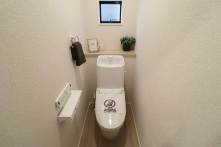 �g�C�� 1�K�̃g�C���̗l�q