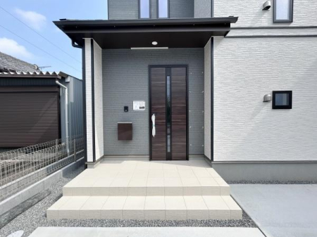 ���� ���փ|�[�`�ɂ͉��������Ă���̂ŉJ�ł����֑O�ŔG�ꂸ�ɂ��o�����������o���܂��B
