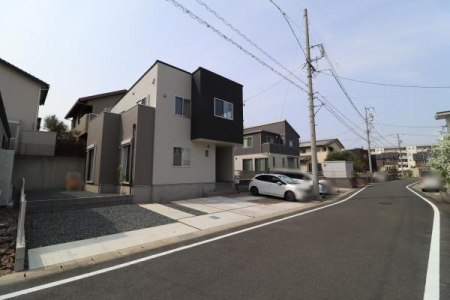 �O�ʓ��H�܂ތ��n�ʐ^ -