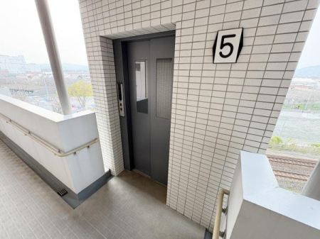 ���̑����p�� �G���x�[�^�[