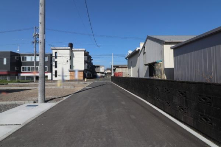 �O�ʓ��H�܂ތ��n�ʐ^ -