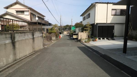 �O�ʓ��H�܂ތ��n�ʐ^ -