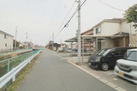 �O�ʓ��H�܂ތ��n�ʐ^ -