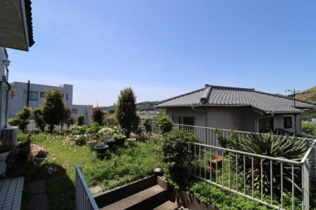 �Z�˂���̒��]�ʐ^ -