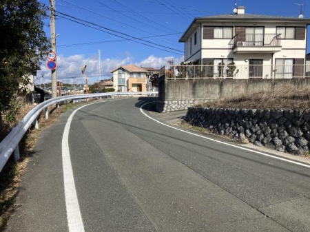 �O�ʓ��H�܂ތ��n�ʐ^ �O�ʓ��H