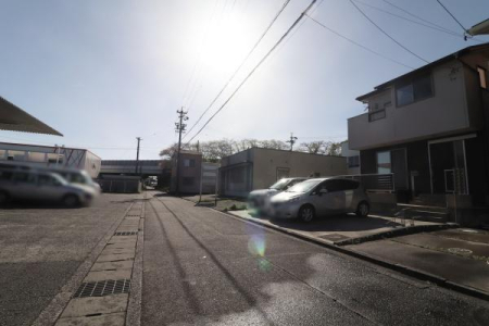 �O�ʓ��H�܂ތ��n�ʐ^ -