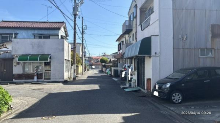 �O�ʓ��H�܂ތ��n�ʐ^ -