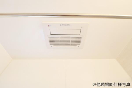  �y�������C�����g�[�@�z
�~�ɂȂ�Ɨ����́A�₦�����Ă��܂������ꏊ�ɁB
�����g�[�Ȃ�A����ȗ���������O�ɒg�߂Ă���܂��B