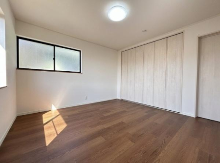 �m�� 2�K�m��8��