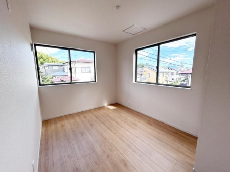 �m�� 2�ʍ̌��Ŗ��邢�m���B�t���[�����O�Ȃ̂ŁA���|�������₷���ł���
