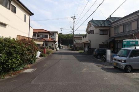 �O�ʓ��H�܂ތ��n�ʐ^ -