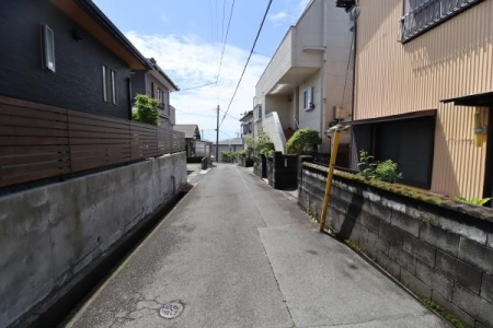 �O�ʓ��H�܂ތ��n�ʐ^ -