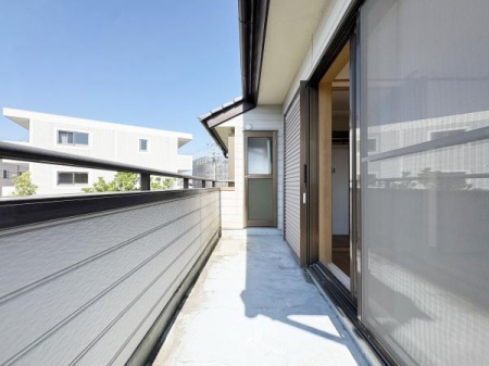 �o���R�j�[ �L���E��������΂�����ȃo���R�j�[�I
���󕨂͂������A�z�c��V�[�c�������X�y�[�X���\���ɂ���܂��B