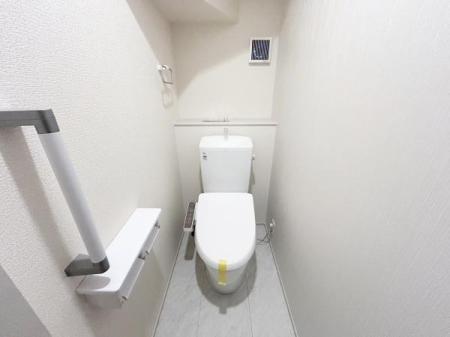 �g�C�� �������֍��t���̃g�C���ŁA��N��ʂ��ĉ��K�ɂ����p�ł��܂��B
