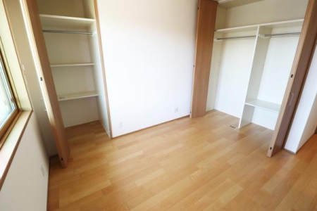 �m�� �����t���̃N���[�[�b�g�͎��[�͖L�x